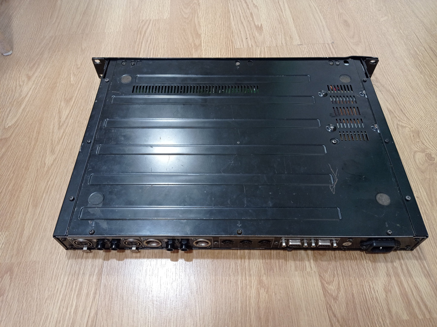 Reverb Sony DPS-R7