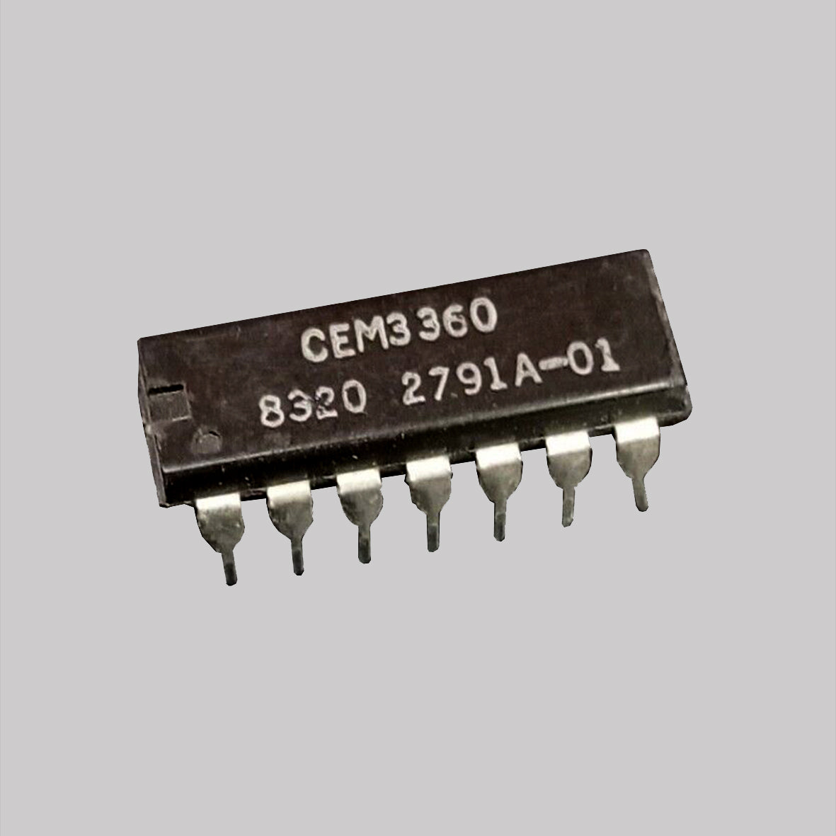 Original vintage CEM 3360 VCA IC