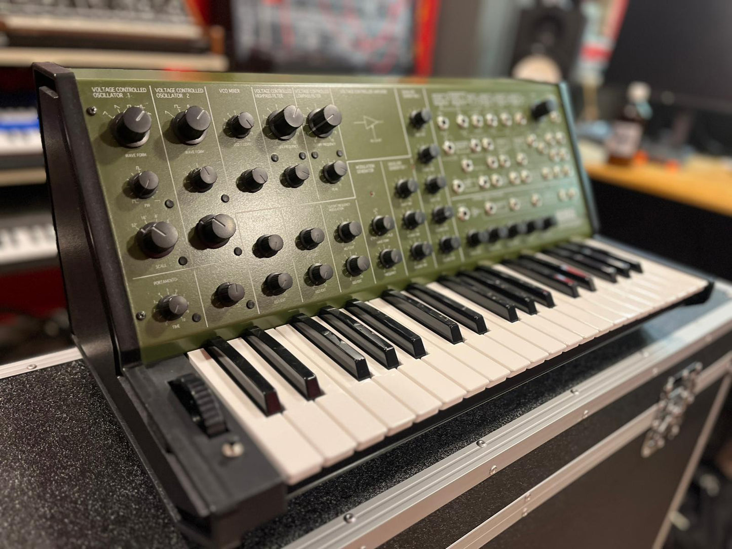 Korg MS-20 FS Green Panel Monophonic Analog Synthesizer + Dustcover